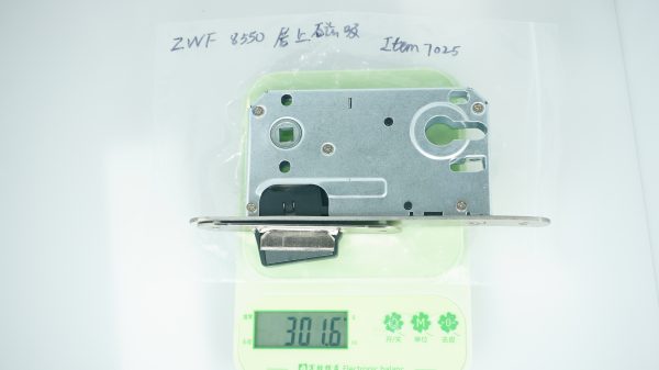 ZWF 8550 UPPER LATCH Cylinder hole Magnet Lock body,
SATIN STAINLESS STEEL PLATE+SATIN NICKEL striker - Image 3