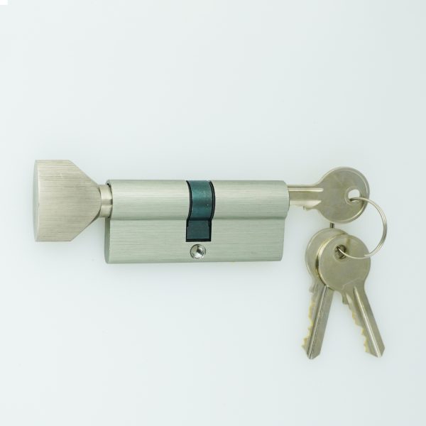 70MM(35+35)Key-Knob normal Cylinder,
Aluminum shell with Brass core,
With fan-shaped Aluminium knob
3 brass keys,
Satin Nickel,
Screw size M5*55MM,