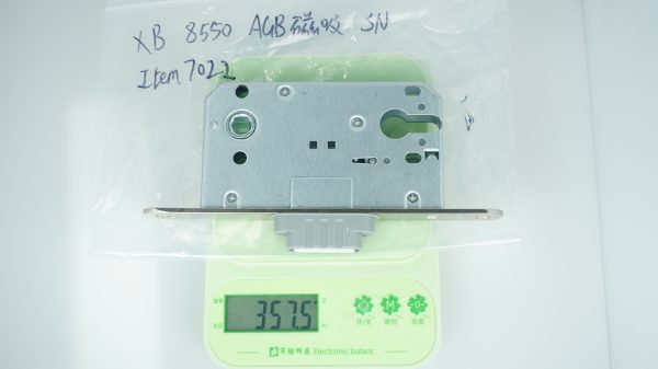 XB 8550 (410 AGB Type) MIDDLE LATCH Cylinder hole Magnet Lock body,
Satin Nickel, - Image 3